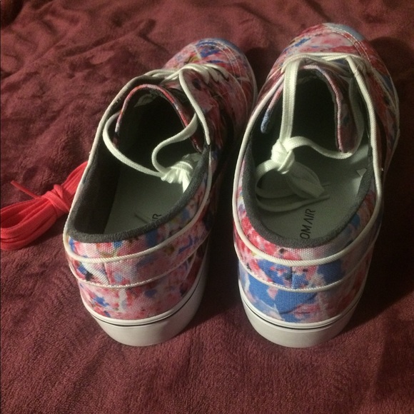 Nike Zoom Air SB “Cherry Blossom” Low - Picture 5 of 8